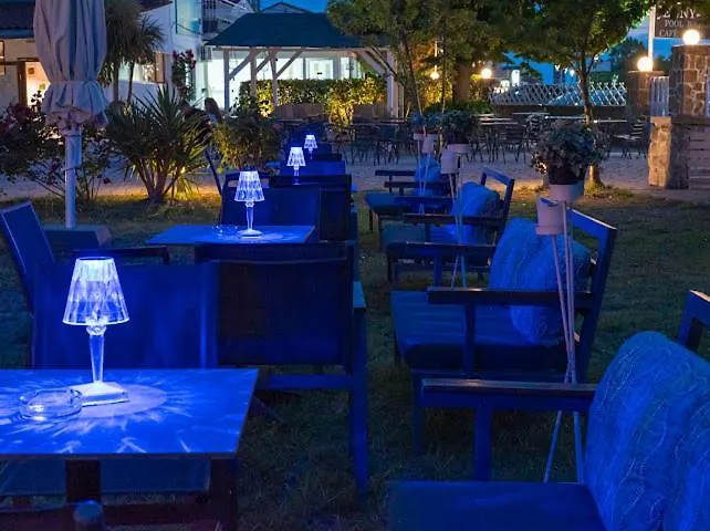 Jenny, Siviri Hotel